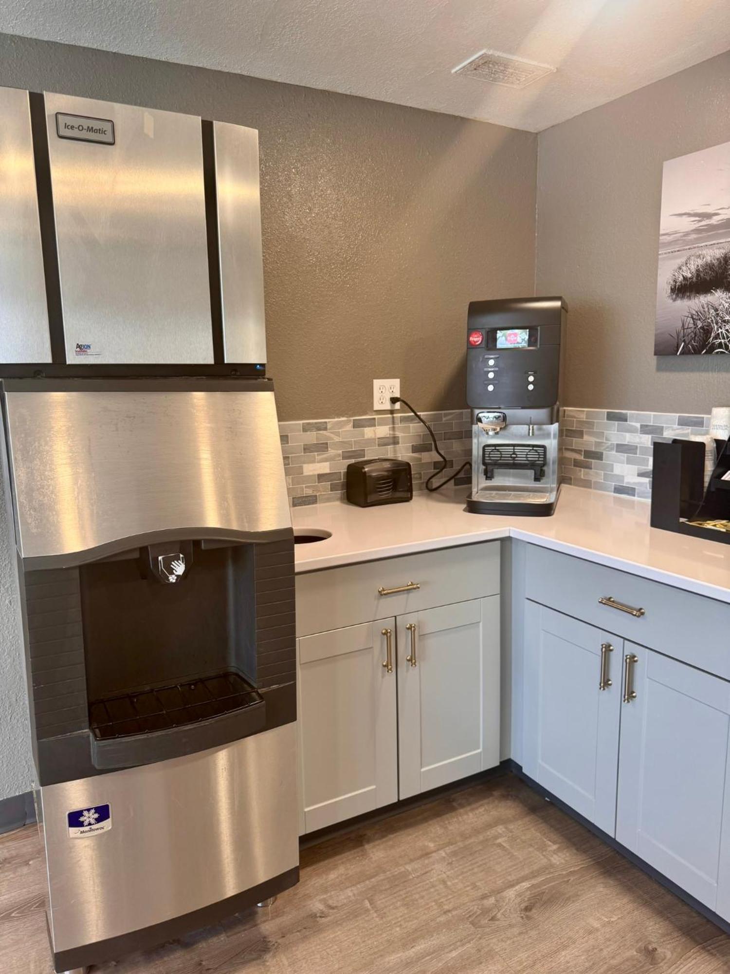 Baymont By Wyndham Great Falls City Center Zewnętrze zdjęcie